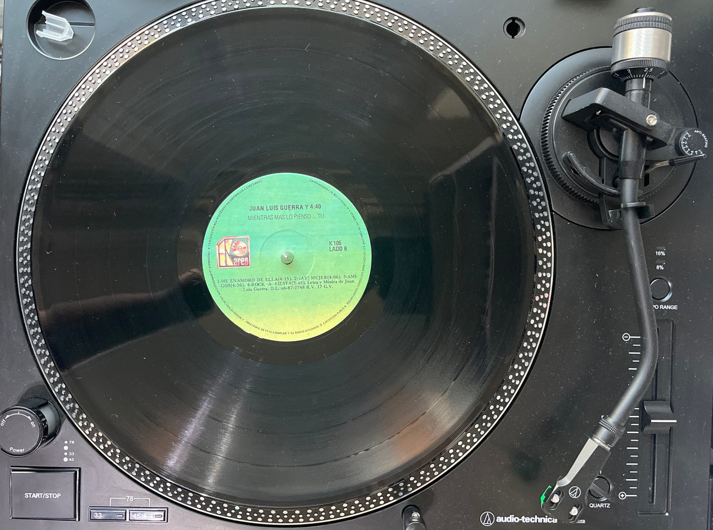 Juan Luis Guerra Y 4:40 – Mientras Mas Lo Pienso.......Tu Vinilo de Epoca